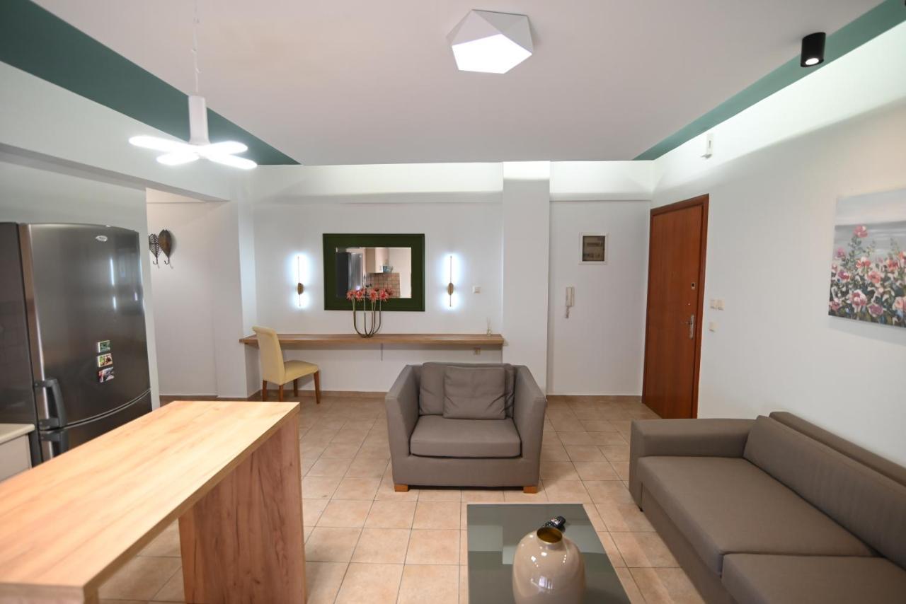 Apartmán The Whole Packet A4 Center With Parking Larissa Exteriér fotografie